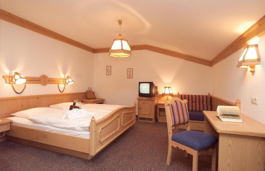 Hotel Tauernhof Kaprun Habitación foto